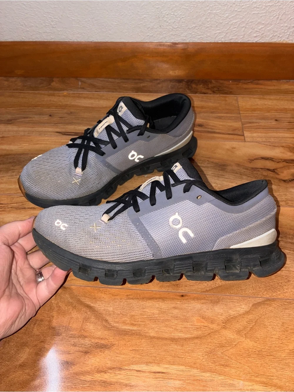 On Cloud X Women’s Athletic Training Sneaker Shoes, gray - size 7.5